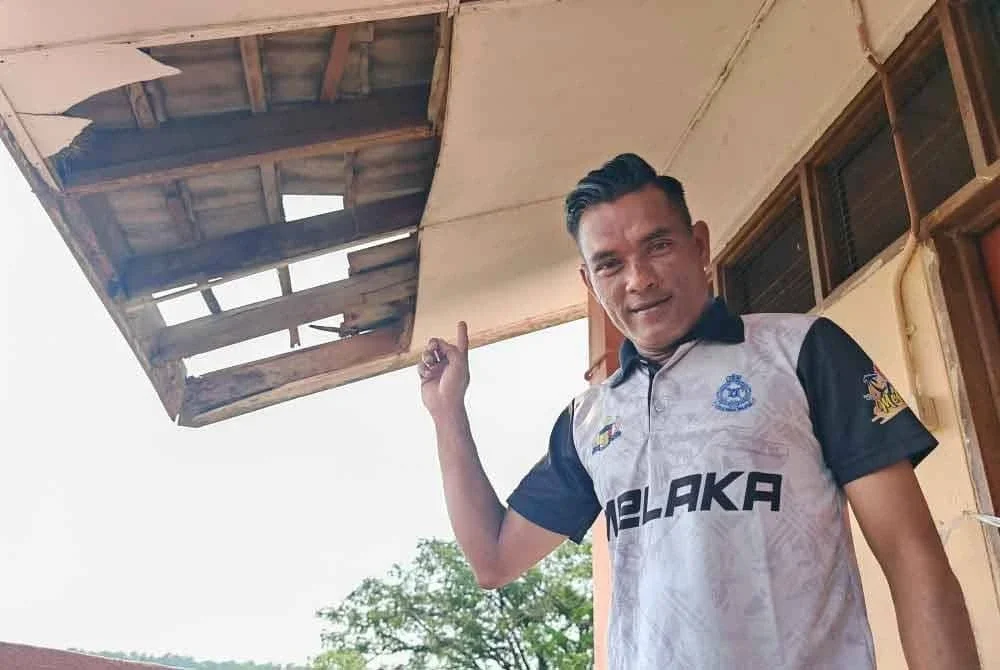 Keselamatan SK Serkam Daratdi semakin terancam selepas struktur bangunan sekolah berusia suku abad itu dilaporkan uzur hingga menyebabkan insiden siling runtuh.