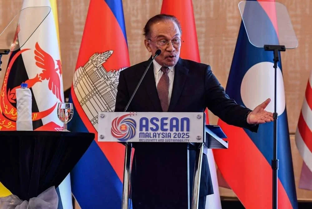 Anwar berucap ketika merasmikan Mesyuarat Menteri-Menteri ASEAN Mengenai Jenayah Rentas Sempadan (AMMTC) Ke-19, pada Selasa. Foto Bernama