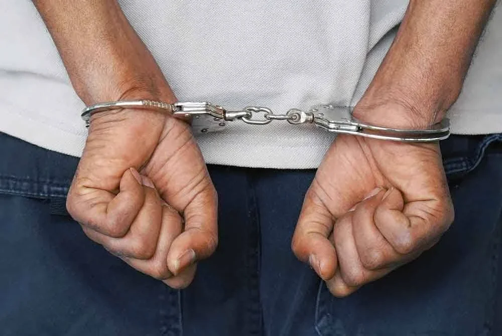 Tiga daripada lima suspek akan dibawa ke Mahkamah Majistret Segamat pada Rabu bagi permohonan reman.