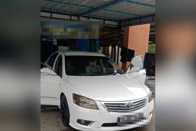 Kereta yang dilaporkan hilang di sebuah pusat cuci kereta di sebuah pasar raya di Johor Bahru. - Foto: Ihsan Muhammad Sharuddin