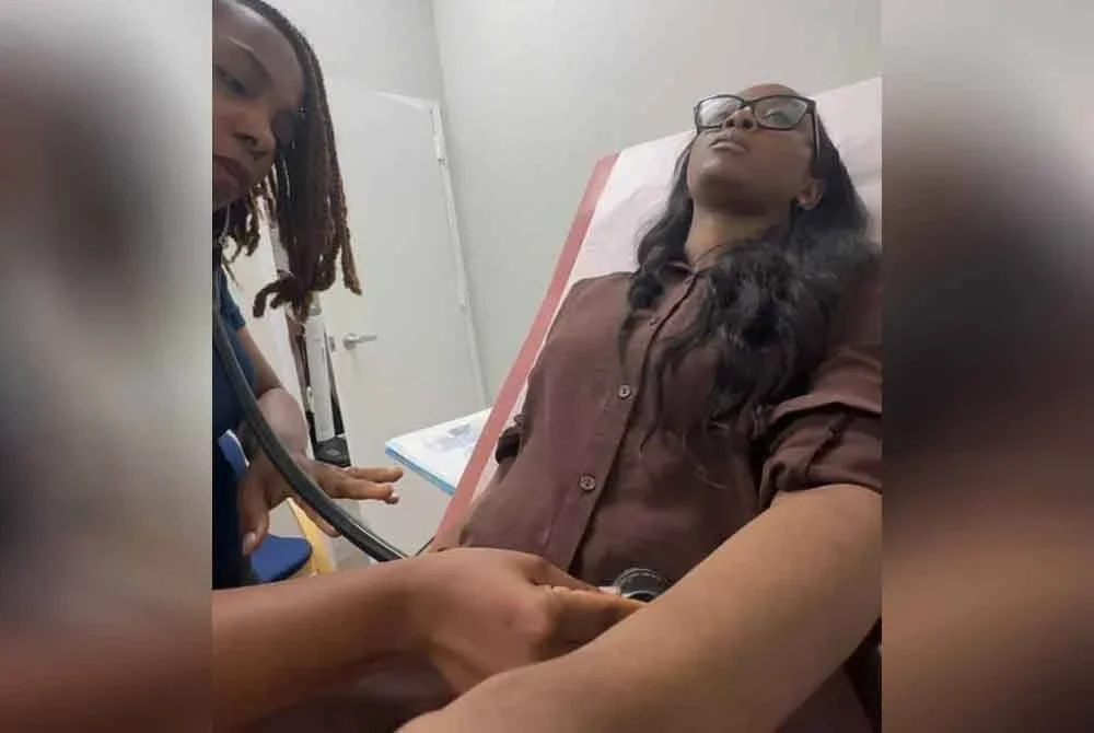 Lynn mendakwa tabiat minum matcha menyebabkan dia terpaksa dimasukkan ke hospital. Foto: Lynn Shazeen / SWNS