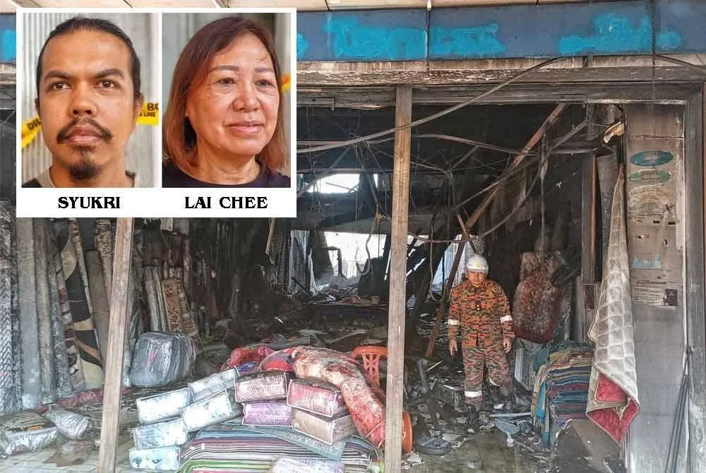 Keadaan salah sebuah rumah kedai yang terbakar.