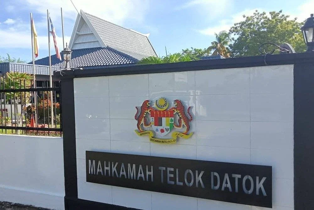 Seorang pemilik rumah di Banting dihadapkan ke Mahkamah Majistret Telok Datok.