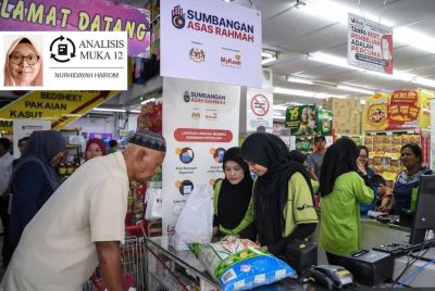 SARA RM100 memberi kesan domino terhadap ekonomi apabila sehingga kini, lebih 11.8 juta rakyat telah memanfaatkan bantuan itu dengan jumlah perbelanjaan mencecah RM745.7 juta di seluruh negara sejak pengagihan bermula 31 Ogos lalu. Gambar hiasan Bernama