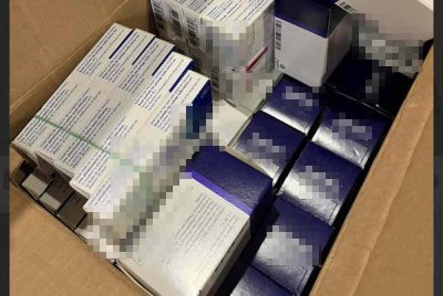 Antara ubat yang dirampas AKPS.