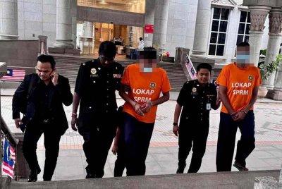 Kedua-dua suspek direman tiga hari bermula dari Rabu hingga 12 September oleh Majistret Mahkamah Putrajaya.