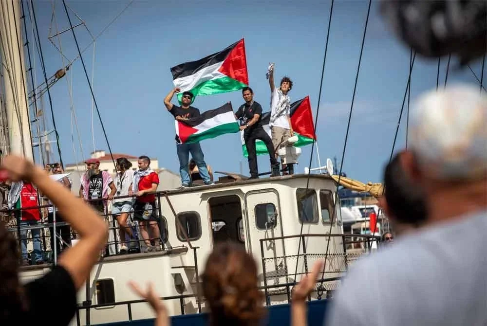 Antara kapal Global Sumud Flotilla yang terlibat dalam misi menghantar bantuan kemanusiaan ke Gaza melalui jalan laut.