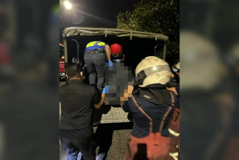 Dua beranak ditemukan rentung dalam kebakaran di sebuah rumah di Sungai Buloh pada Khamis.