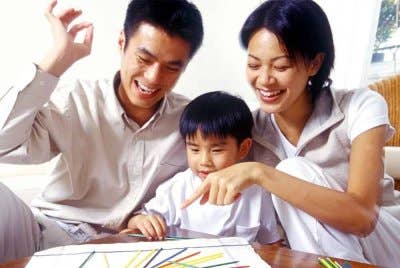 Kejadian yang membabitkan pasangan suami isteri di Shanghai, China itu tular di media sosial. - Agensi