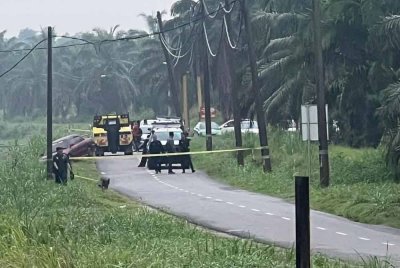 Suasana sekitar kawasan Jalan Kempas Kiri, Kampung Perepat, Kapar, gempar pada Khamis dengan penemuan mayat seorang lelaki dipercayai dibunuh.