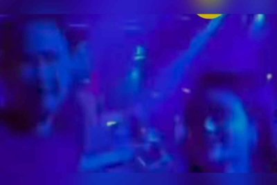 Tular anggota Dewan Perwakilan Rakyat Daerah (DPRD) Provinsi Sumatera Utara daripada blok Gerindra sedang berjoget sambil menikmati minuman keras di kelab malam