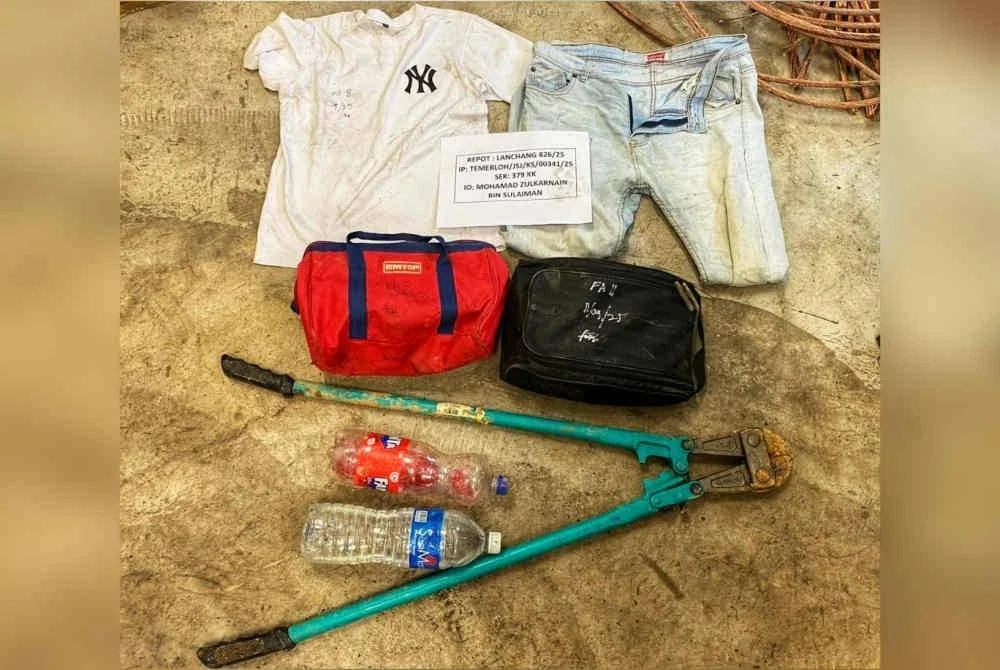 Pemotong, beg dan pakaian antara yang dirampas. Foto PDRM