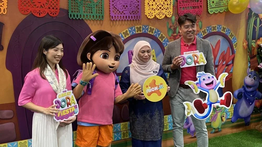 Maziah ketika mengunjungi reruai Nickelodeon's di Astro Home of Kids pada Jumaat.