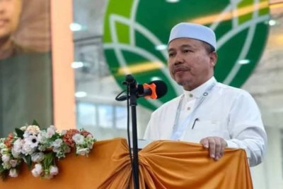 Keutamaan Pas sekarang ialah memastikan kemenangan pada Pilihan Raya Umum ke-16, bukannya menamakan siapa calon Perdana Menteri ke-11, kata Ahmad. - Gambar Facebook Dewan Ulamak Pas Pusat