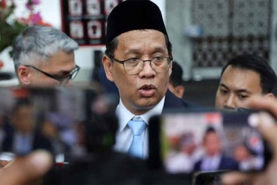 Salah seorang yang diganti Sri Mulyani yang paling lama pimpin Kementerian Kewangan. Penggantinya ialah Purbaya Yudhi Sadewa.