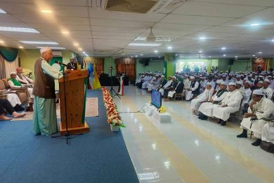 Hashim berucap pada Muktamar Dewan Ulama Pas Pusat ke-64 di Kompleks Maahad Darul Hadis, Kampung Tok Keling di Alor Setar pada Sabtu.