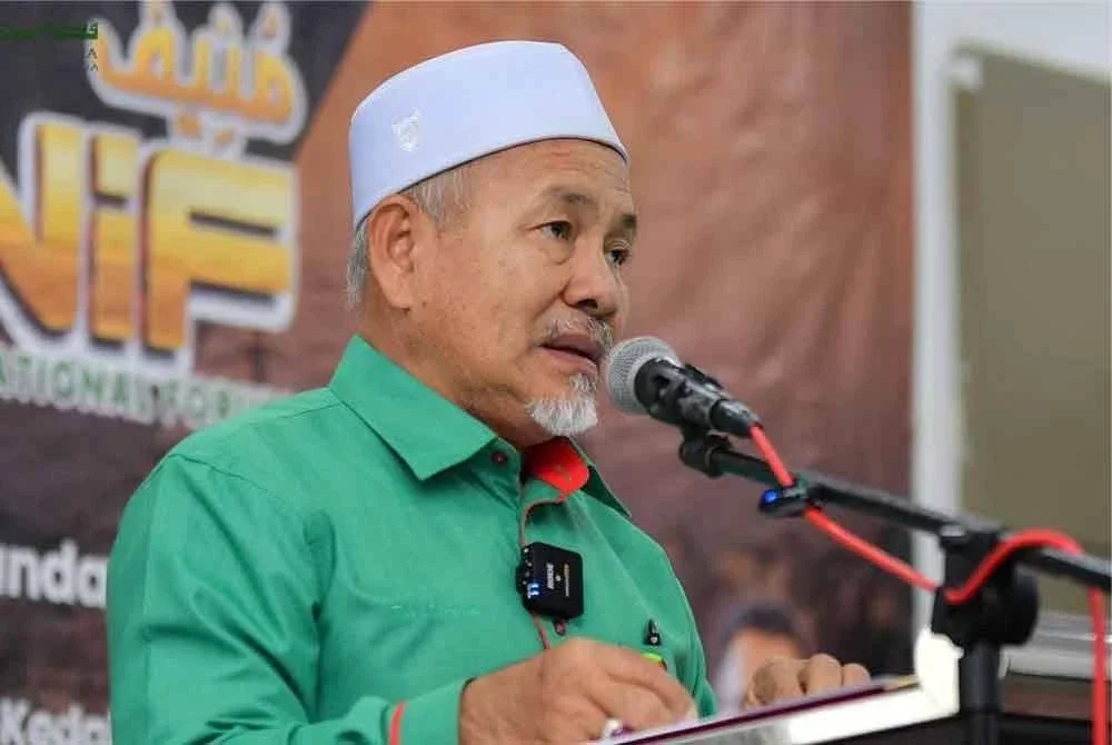 Tuan Ibrahim ketika menyampaikan ucaptama pada majlis perasmian Munif di Bandar Darulaman, Jitra pada Ahad.