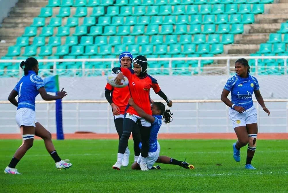 Aksi pemain Bunga Raya B-18 ketika berdepan India. Foto KRM