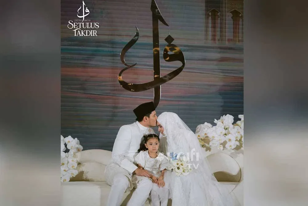 Fattah sebaik diijabkabulkan dengan Amira hanya sekali lafaz. Foto: Unifi TV dan Candid Pictures Studio.