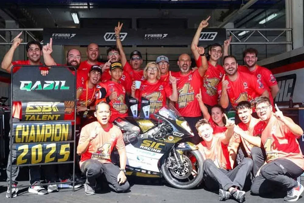 Qabil Irfan selepas menawan Litar Estoril. Foto ZK Racing