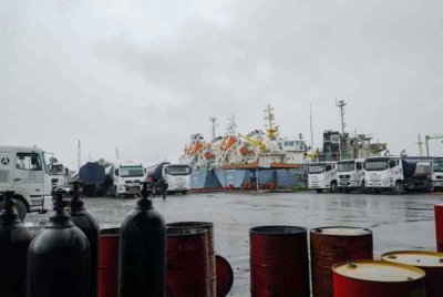 Lokasi sebuah premis yang dikaitkan dengan kartel pembekalan diesel di Sibu, Sarawak. - Gambar hiasan