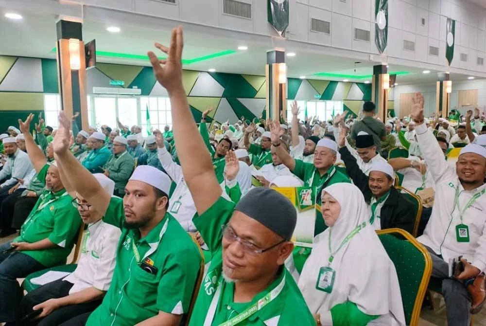 Hampir keseluruhan perwakilan menyokong usul buli pada Muktamar Pas Pusat ke-71 di Kompleks Pas Kedah di Kota Sarang Semut pada Selasa.