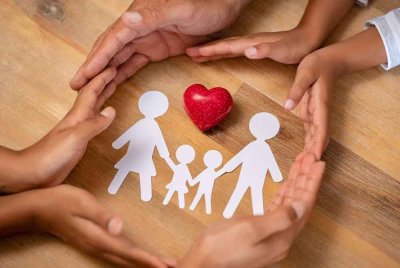 Saat kita mengejar atau membentuk anak-anak, perkara yang berkait rapat adalah nilai kekeluargaan semakin hilang dalam hidup masing-masing. - Gambar hiasan