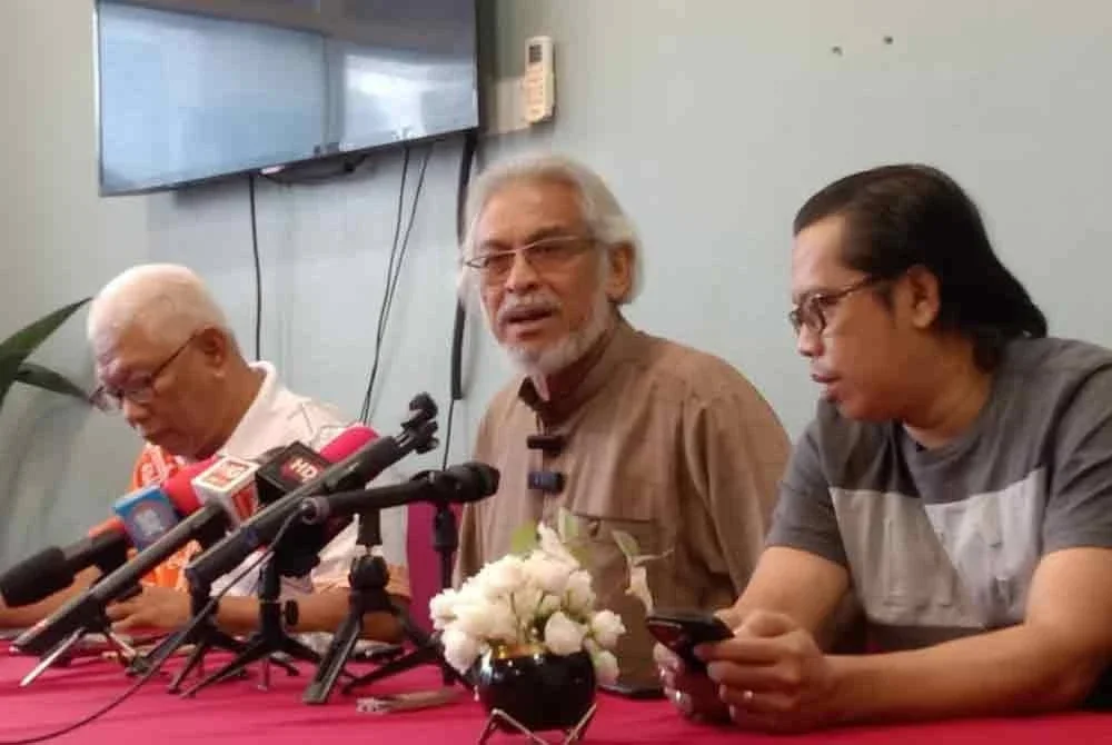 Khalid bercakap ketika sidang dalam sidang media di ibu negara pada Rabu.