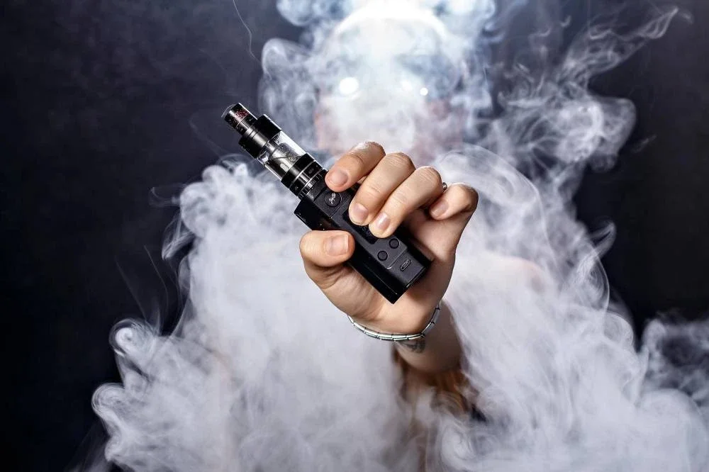 Gagasan Belia gesa kawalan ketat lebih berkesan daripada pengharaman vape, tekankan risiko pasaran gelap, kesan ekonomi dan implikasi kesihatan belia. - Gambar hiasan