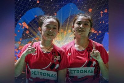 Pei Kee–Mei Xing menampilkan karakter melawan tinggi di Shenzhen.