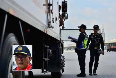 JPJ menjalankan operasi di Plaza Tol Sungai Besi pada Khamis.
FOTO SINAR HARIAN/ ASRIL ASWANDI SHUKOR. Gambar kecil : Hamidi 