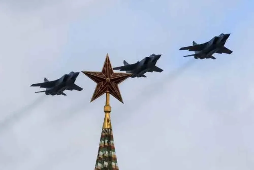 Estonia pmendakwa tiga jet tentera Rusia menceroboh ruang udara negara anggota NATO itu pada Jumaat, selama 12 minit dalam insiden yang disifatkan sebagai “pencerobohan paling berani setakat ini.” Foto Reuters