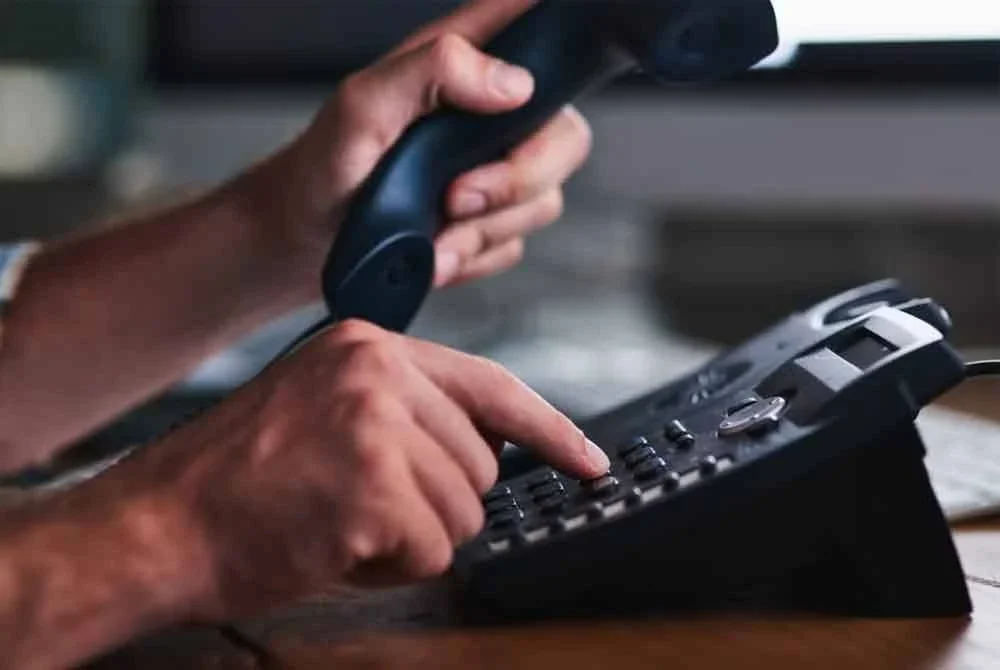 Gangguan teknikal rangkaian Optus di Australia menjejaskan talian kecemasan triple zero (000) dan mengakibatkan tiga kematian. Foto hiasan