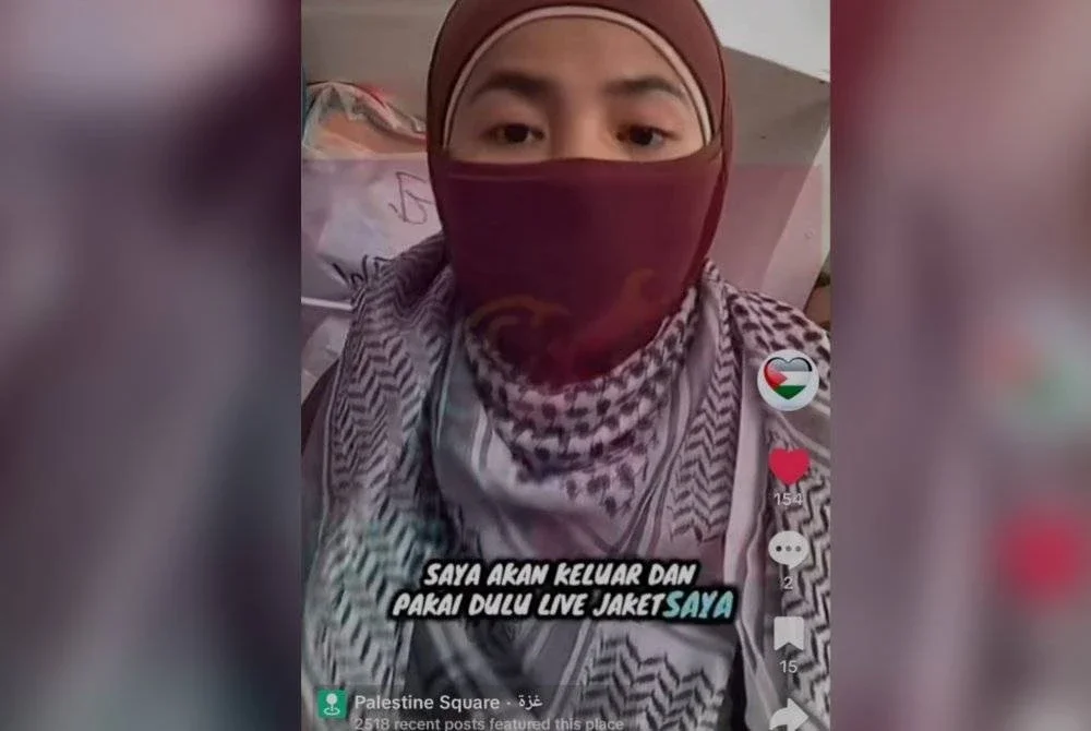 Ardell ketika membuat siaran langsung terbaru di TikToknya pada Jumaat.