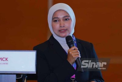 Shaziera semasa Majlis Penutupan Persidangan Penyelidikan Governans, Integriti dan Antirasuah Peringkat Kebangsaan Kali Ke-4 di Movenpick Convention Centre pada Jumaat. Foto SINAR HARIAN/MOHD HALIM ABDUL WAHID