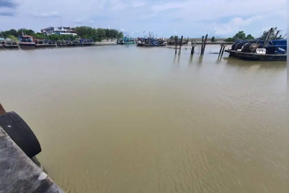 Lokasi warga emas berkenaan dipercayai terjatuh.