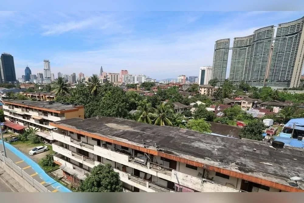 Majoriti penduduk mahu melihat perubahan dan kemajuan positif Kampung Sungai Baru selari dengan peredaran zaman. Foto Bernama
