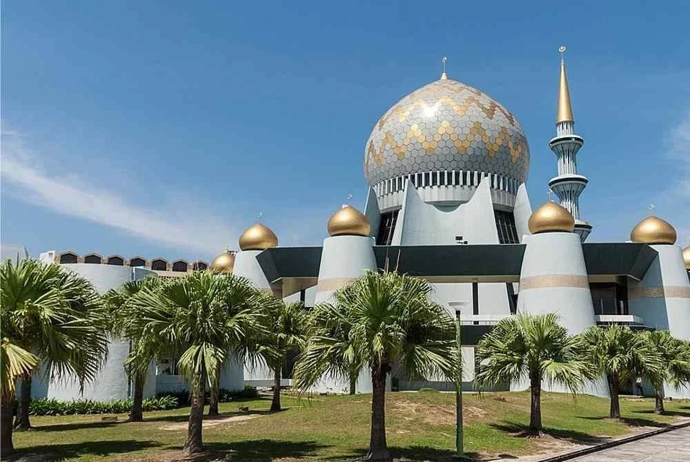 Sabah mencatatkan 1,127 buah masjid, terbanyak di negara ini.