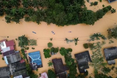 Situasi banjir di Sabah semakin pulih manakala jumlah mangsa di Sarawak masih kekal setakat petang Ahad. Gambar hiasan