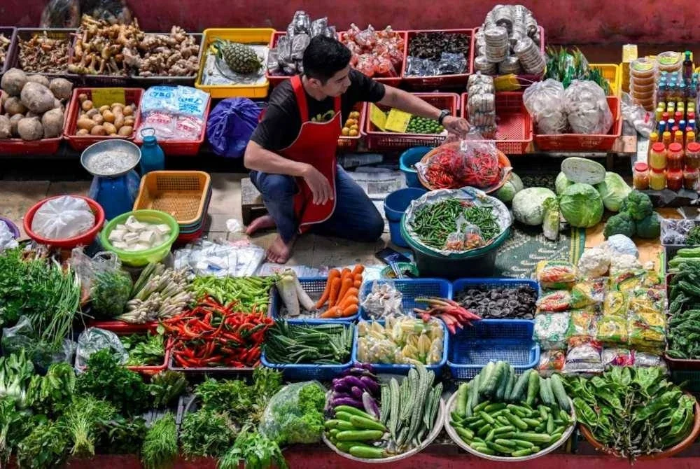 Peniaga mikro adalah populasi terbesar dalam ekosistem perniagaan di Malaysia. Foto hiasan/Bernama