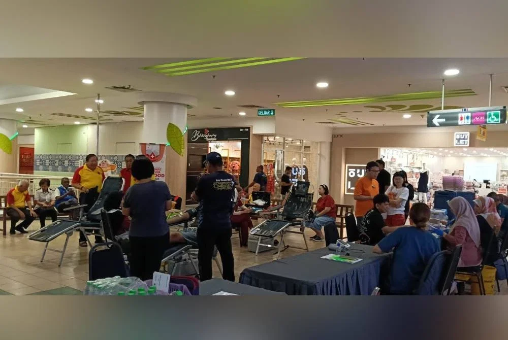 Kempen derma darah yang berlangsung dari jam 10 pagi hingga 3 petang pada Ahad.