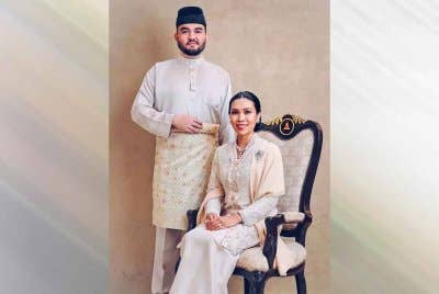 Tengku Amir Shah dan Cik Afzaa Fadini bakal melangsungkan pernikahan mereka pada 2 Oktober depan.