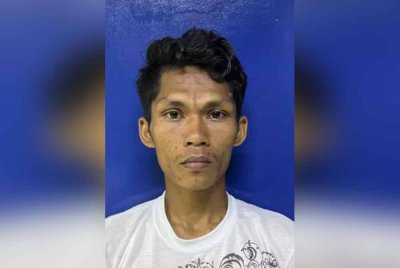 Polis kini giat menjalankan operasi memburu Abas.