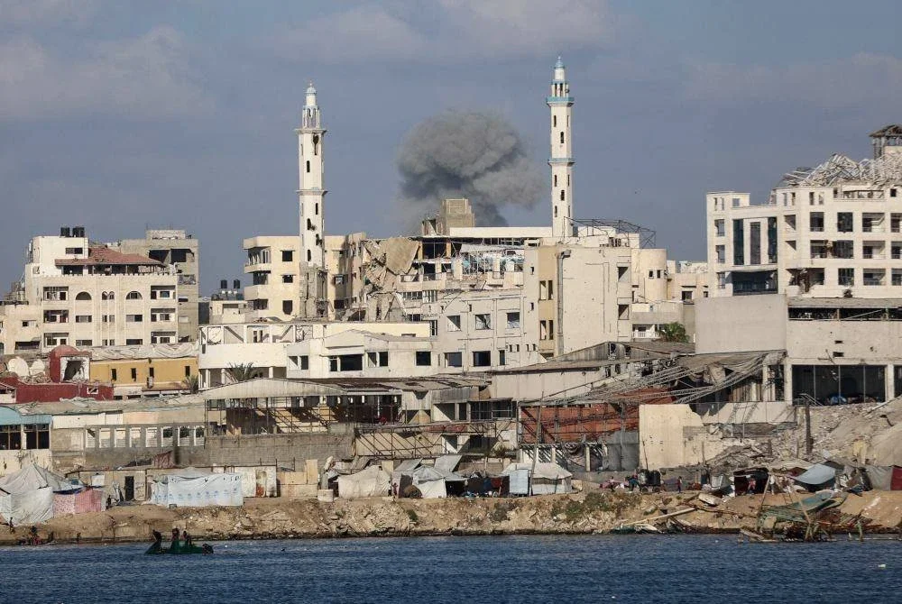 Ramai penduduk masih terperangkap di barat Bandar Gaza. Foto AFP