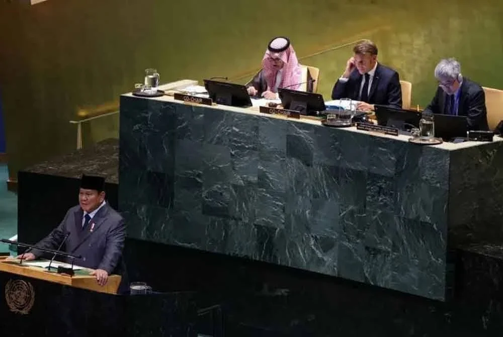 Prabowo Subianto berucap pada Persidangan Peringkat Tinggi mengenai Penyelesaian Damai Isu Palestin dan Pelaksanaan Penyelesaian Dua Negara yang berlangsung di ibu pejabat PBB, New York pada Isnin. - Foto: FB Prabowo Subianto