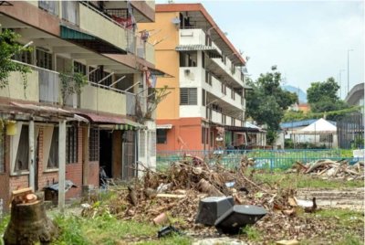 Isu Kampung Sungai Baru sudah berlarutan sembilan tahun dengan pampasan ratus ribu hingga berjuta ringgit terus mengundang debat.