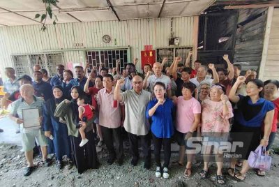 Aktivis dan keluarga setinggan di Jinjang Tambahan yang sebelum ini diarahkan mengosongkan rumah didiami lebih 60 tahun pada 23 September lalu, menarik nafas lega apabila arahan itu ditangguhkan.