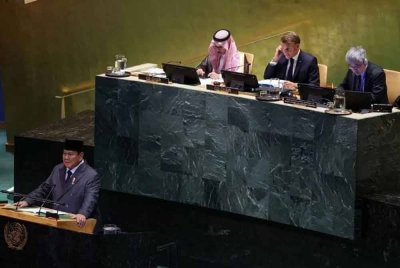 Prabowo Subianto berucap pada Persidangan Peringkat Tinggi mengenai Penyelesaian Damai Isu Palestin dan Pelaksanaan Penyelesaian Dua Negara yang berlangsung di ibu pejabat PBB, New York pada Isnin. - Foto: FB Prabowo Subianto