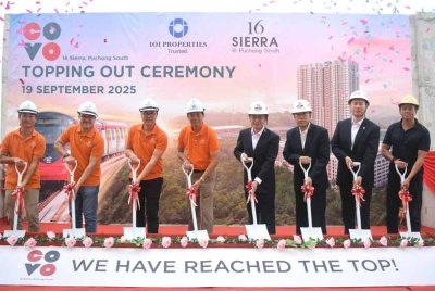 IOI Properties Group Berhad (IOIPG) meraikan majlis pemasangan struktur tertinggi (topping out) bagi COVO pada 19 September lalu.