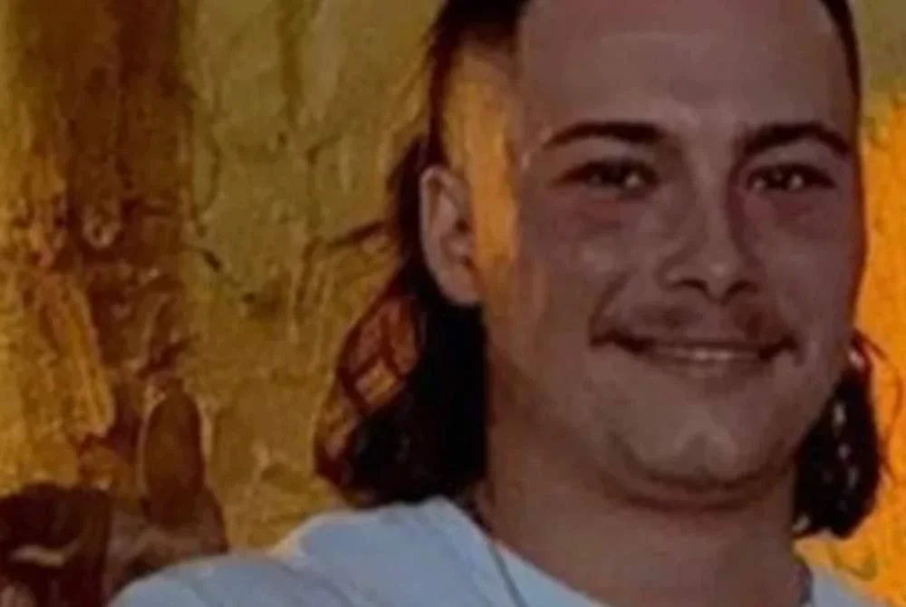 Byron Haddow. Agensi